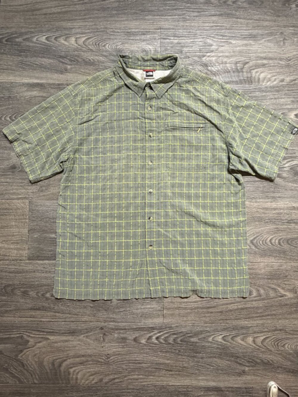The North Face Mens XL Plaid Button Up Shirt Short Sleeve Khaki Yellow Checkered